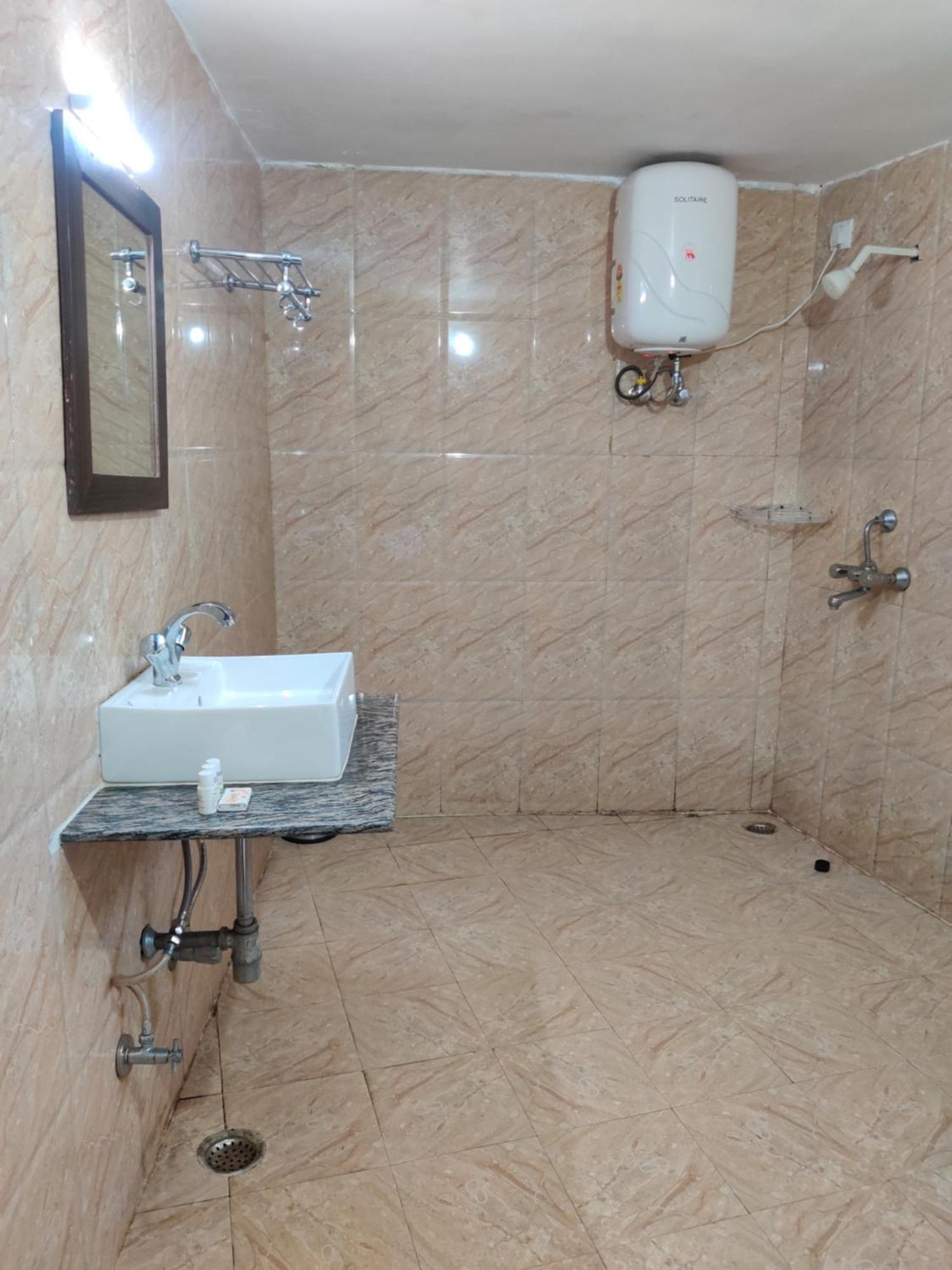 Kunwar Residency Hotell Rishīkesh Rom bilde