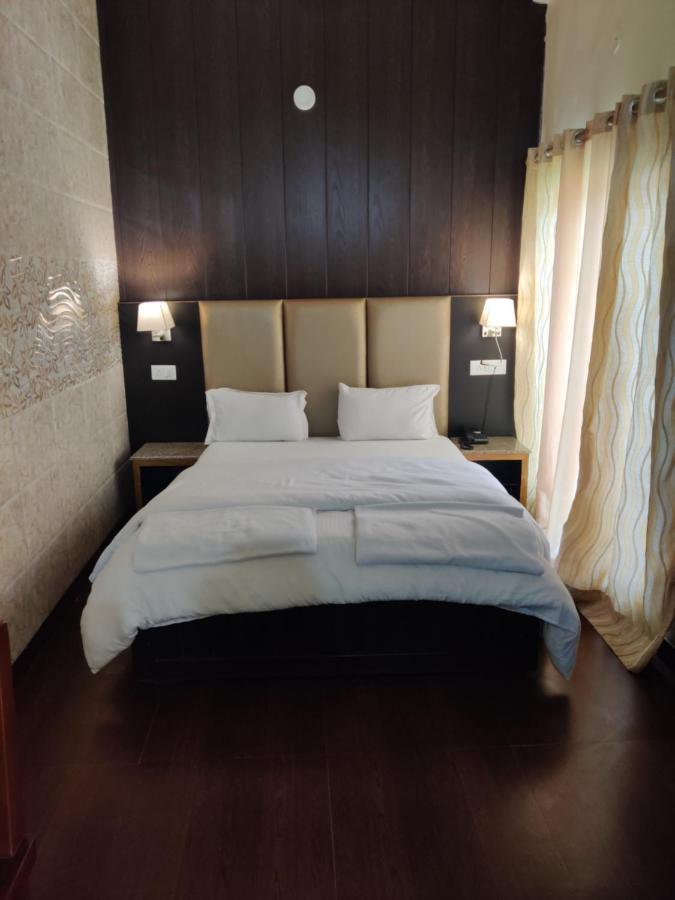 Kunwar Residency Hotell Rishīkesh Eksteriør bilde